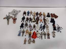 Lot of Assorted Star Wars Figurines