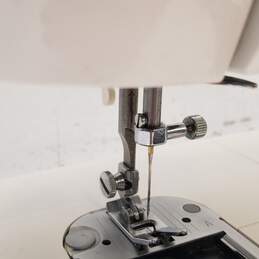 Singer Inspiration Sewing Machine Model 4205 alternative image