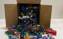 Lot of Assorted Die Cast Toy Cars alternative image
