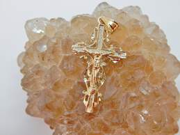 14k Yellow Gold Scrolled Cut Out Crucifix Pendant 1.4g alternative image