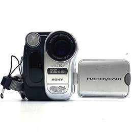 Sony Handycam CCD-TRV138 Hi8 Camcorder (For Parts or Repair) alternative image