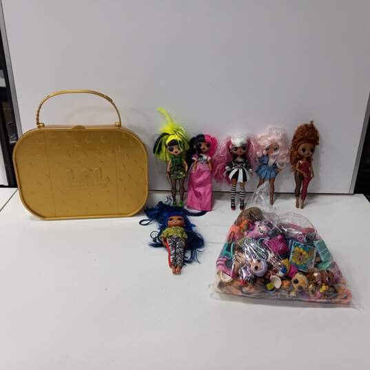Lot of Assorted L.O.L. Surprise! Dolls & Accessories image number 1
