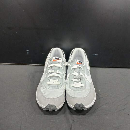 Nike Waffle Debut Running Shoes Men's Size 11 image number 1
