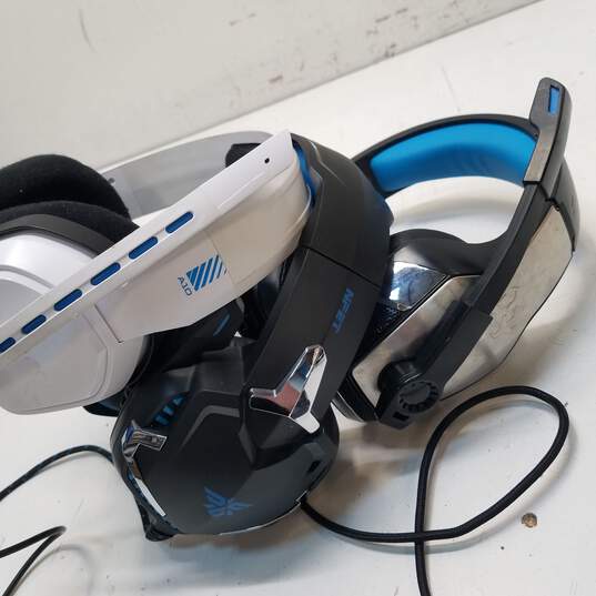 Bundle of 3 Assorted Gaming Headsets image number 5