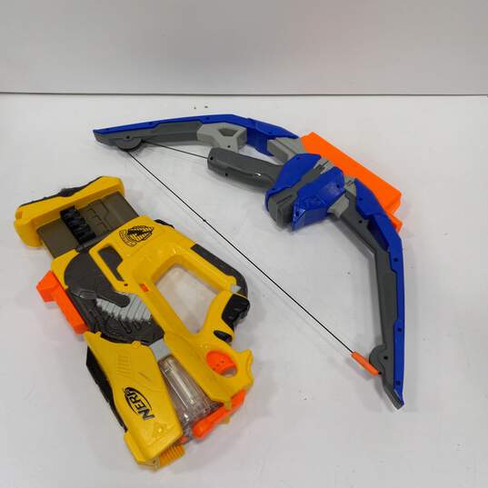 Bundle of 5 Assorted NERF Toy Guns with Assorted Foam Bullets image number 4