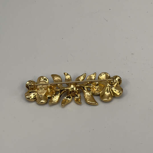 Designer Joan Rivers Gold-Tone Crystal Cut Stone Blue Flowers Brooch Pin image number 4