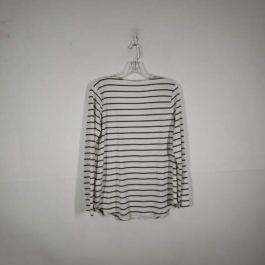 Womens Regular Fit Striped V-Neck Long Sleeve Pullover T-Shirt Size Medium image number 2