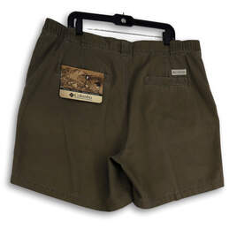 NWT Mens Green Flat Front Regular Fit Pockets Comfort Cargo Shorts Sz 42X7 alternative image
