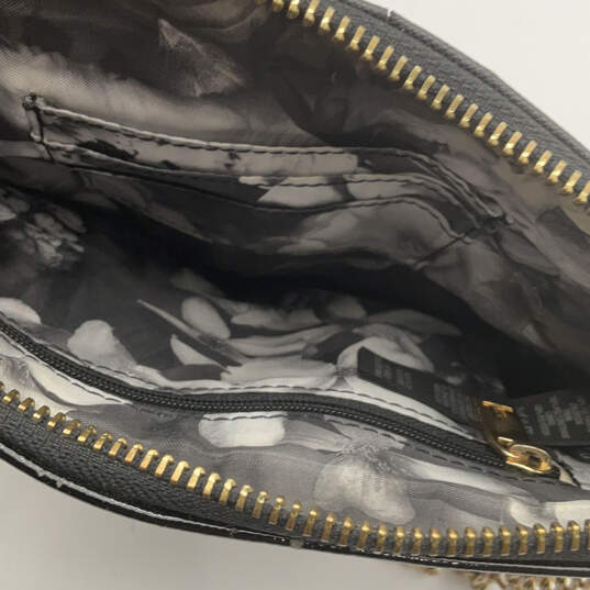 Womens Black Leather Inner Zip Pocket Semi Chain Strap Crossbody Bag image number 4
