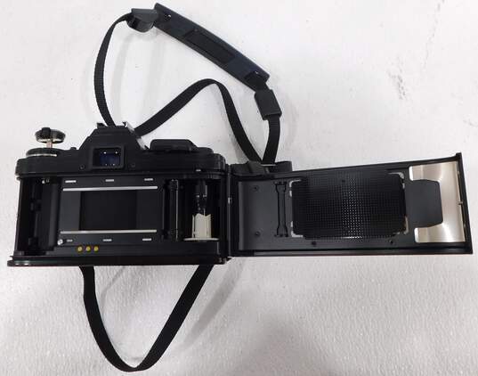 Minolta X-700 SLR 35mm Film Camera With Lens Case & Box image number 4