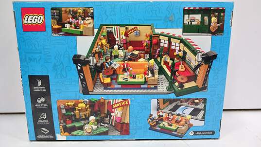 Lego Friends Central Perk Set In Box image number 2
