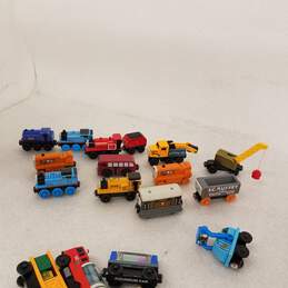 Thomas the Tank Engine Toy Train Locomotives & Cars Mixed Lot alternative image