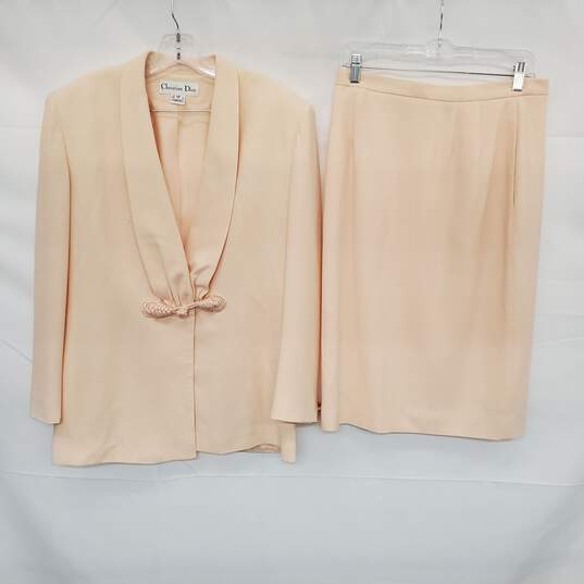 AUTHENTICATED WMNS CHRISTIAN DIOR PEACH 2pc SKIRT SUIT SZ 12 image number 2