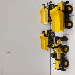 Bundle of Assorted Hasbro Yellow Metal Tonka Construction Trucks alternative image
