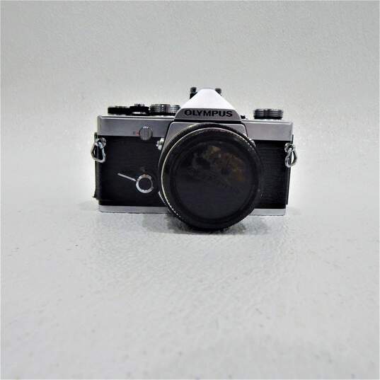 Olympus OM-1 SLR 35mm Film Camera W/ Lenses & Manual image number 2