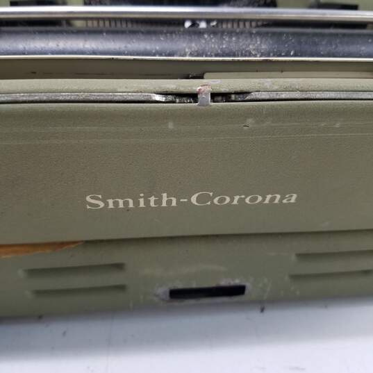 Smith-Corona Sterling Typewriter image number 4
