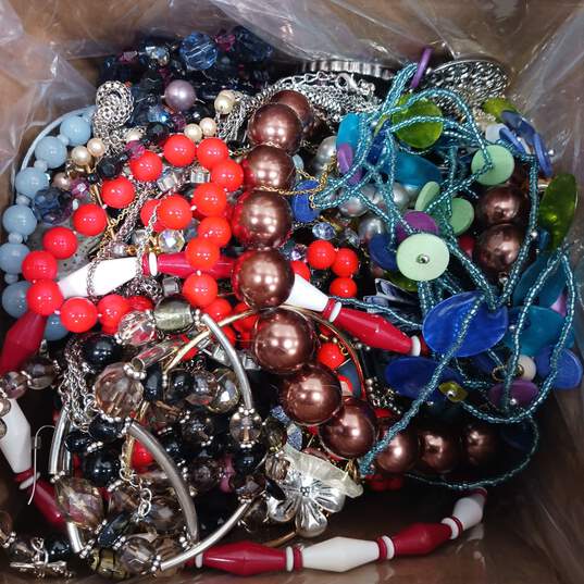 8.7lbs Bulk Lot of Mixed Fashion Costume Jewelry image number 3