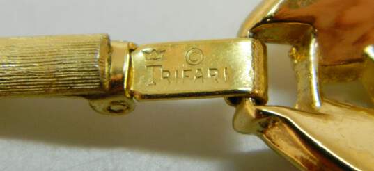 Vintage Crown Trifari Brushed Gold Tone Bracelet 37.7g image number 5