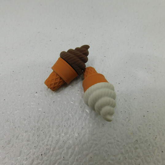 Assorted Novelty Collectible Erasers Lot image number 4