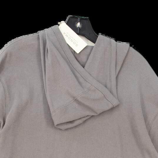 NWT Mens Gray Long Sleeve Pockets Pullover Hoodie Size XL image number 4