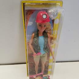 Mattel FJB12 Paleontologist Barbie Doll alternative image