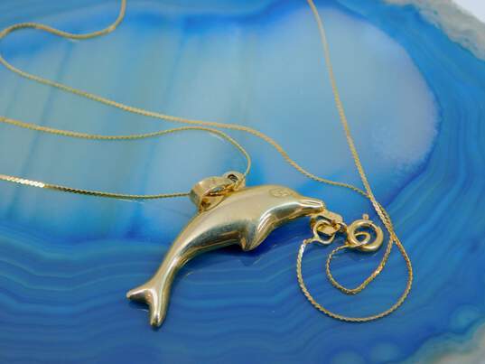 (G) 14k Yellow Gold Puffy Dolphin Pendant Necklace 1.6g image number 8