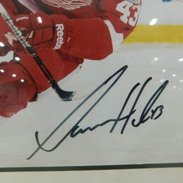 Darren Helm 43 Signed Autographed Framed Detroit Red Wings Hockey Print alternative image