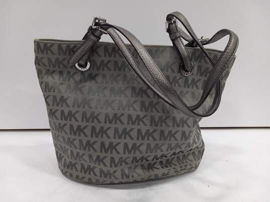 Michael Kors Grey Monogram Pattern Shoulder Tote Handbag image number 2