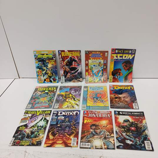 Bundle of 12 Assorted DC Comic Books image number 1