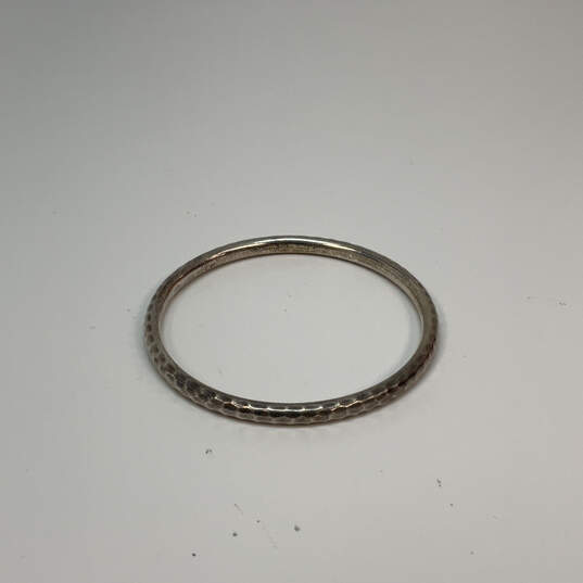 Designer Silpada 925 Sterling Silver Hammered Round Shape Bangle Bracelet image number 2