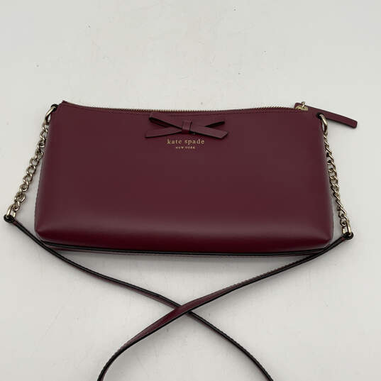 Womens Maroon Leather Bow Semi Chain Strap Crossbody Bag Purse image number 1
