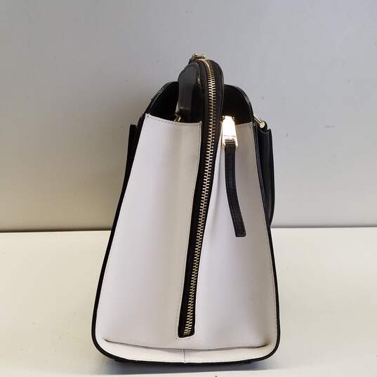 Cromia Leather Three Compartment Shoulder Bag Black White image number 4