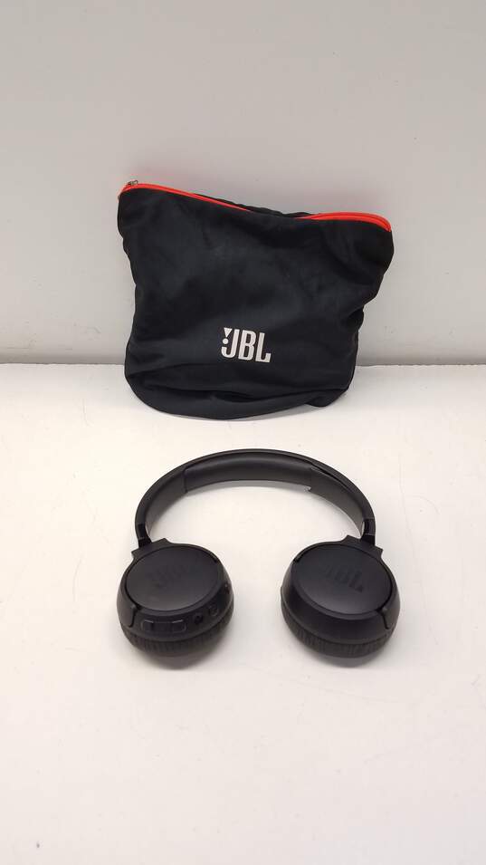 Bundle of 2 Assorted JBL Headphones image number 1