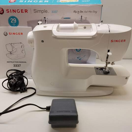 SINGER 3337 Simple Sew Machine