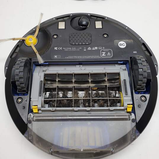 iRobot Model 655 Roomba w/Dock For Parts/Repair image number 2