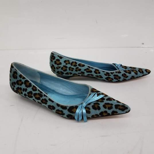 Laundry by Shelli Segal Blue Jaguar Print Pointed Flats Size 6.5M image number 2