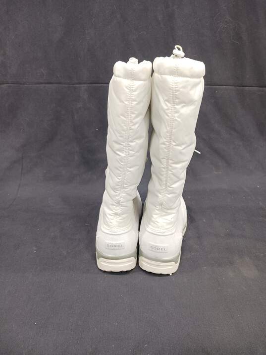 Sorel Snowlion With Omni Heat Women's White Snowboots Size 10 image number 4
