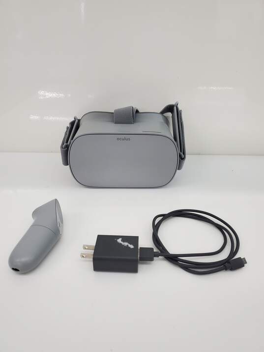 Oculus Go Standalone VR Headset Untested image number 1