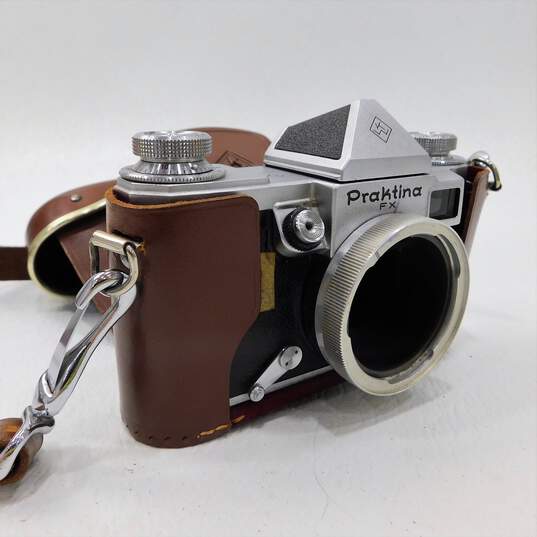 VNTG Kamera-Werkstaetten (KW) Brand Praktina FX Model 35mm Film Camera w/ Case image number 1