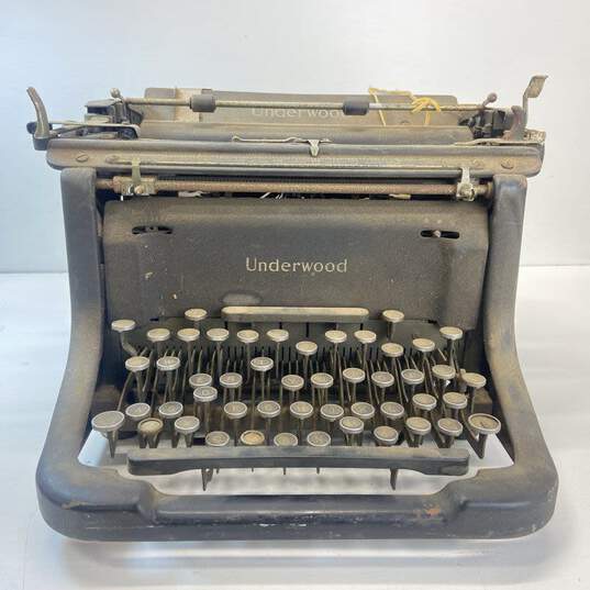 Vintage Underwood Type Writer - Earl 1900s Model image number 1