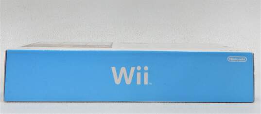 5 Nintendo Wii Zapper Light Guns 10B W/ 3 Games, Links Crossbow Training image number 2