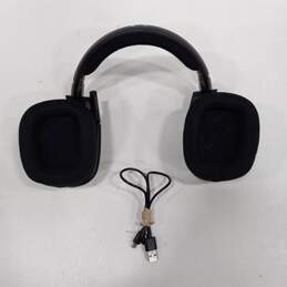 Black Headphones w/ Power Cord G533 alternative image