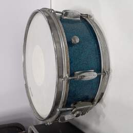 Vintage Teal Sparkle Snare Drum w/ Hard Case alternative image
