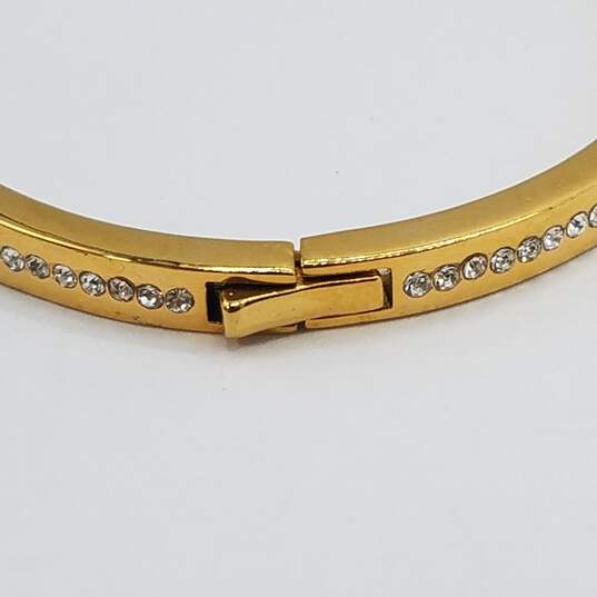 Kate Spade - New York Gold Tone Crystal Hinge Bangle 7 In Bracelet 25.1g image number 4