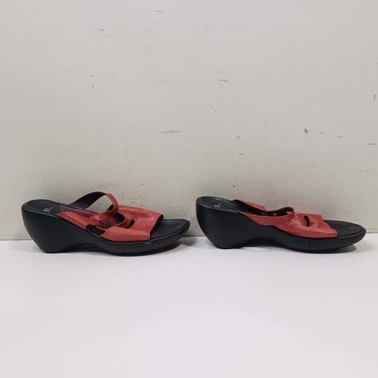 Indigo by Clarks Women's Black & Red Sandals Size 9 image number 2