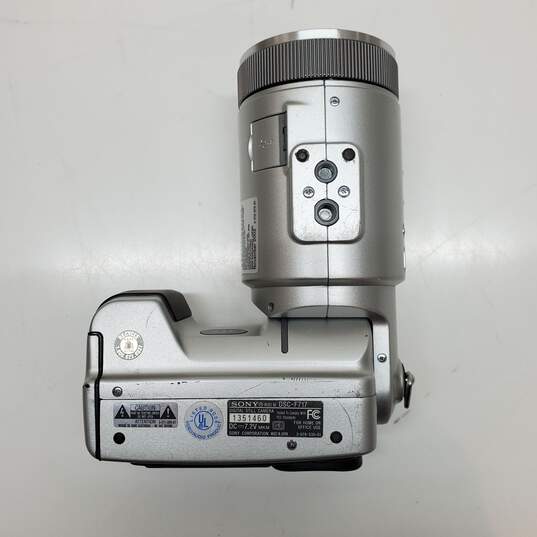 Sony Cybershot Camera DSC-F717 Digital Camera Silver image number 8