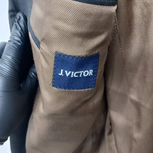J. Victor Men's Black & Brown Striped Suitcoat Size 42R image number 3