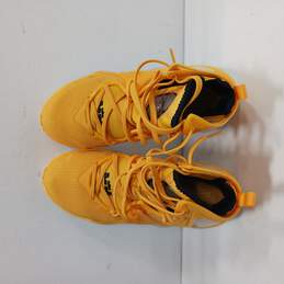 Nike Men's CZ0203-700 Shoes Size 6 .5