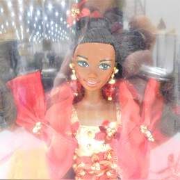 1993 Barbie Happy Holidays African American Doll Mattel 10911 alternative image