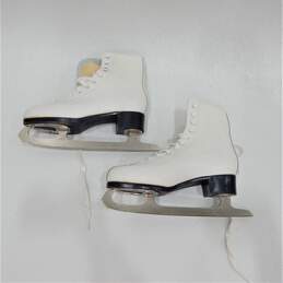 Chicago Women's Size 10 White Leather Ice Skates alternative image